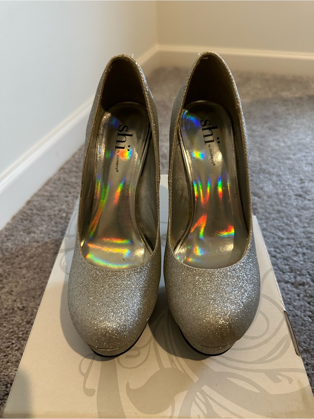 Shi by JOURNEYS Silver Glitter Platform Pumps